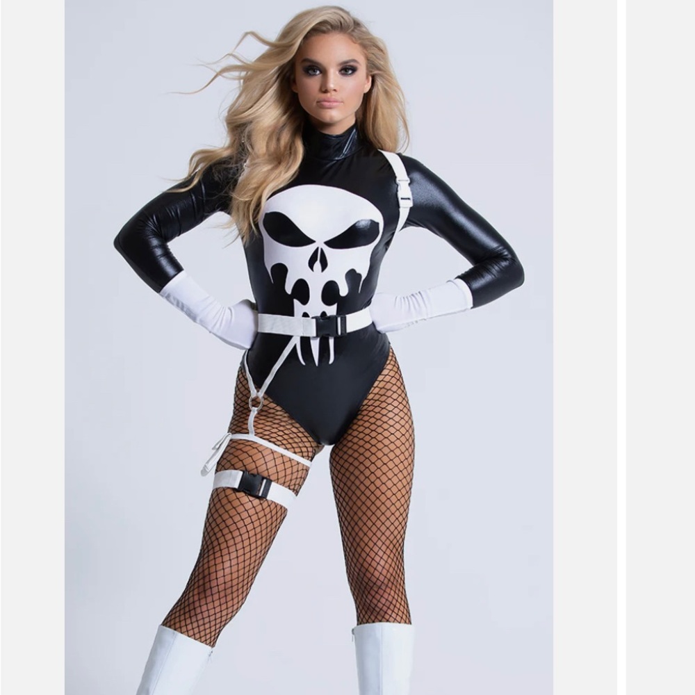 Reserved Punisher costume womens